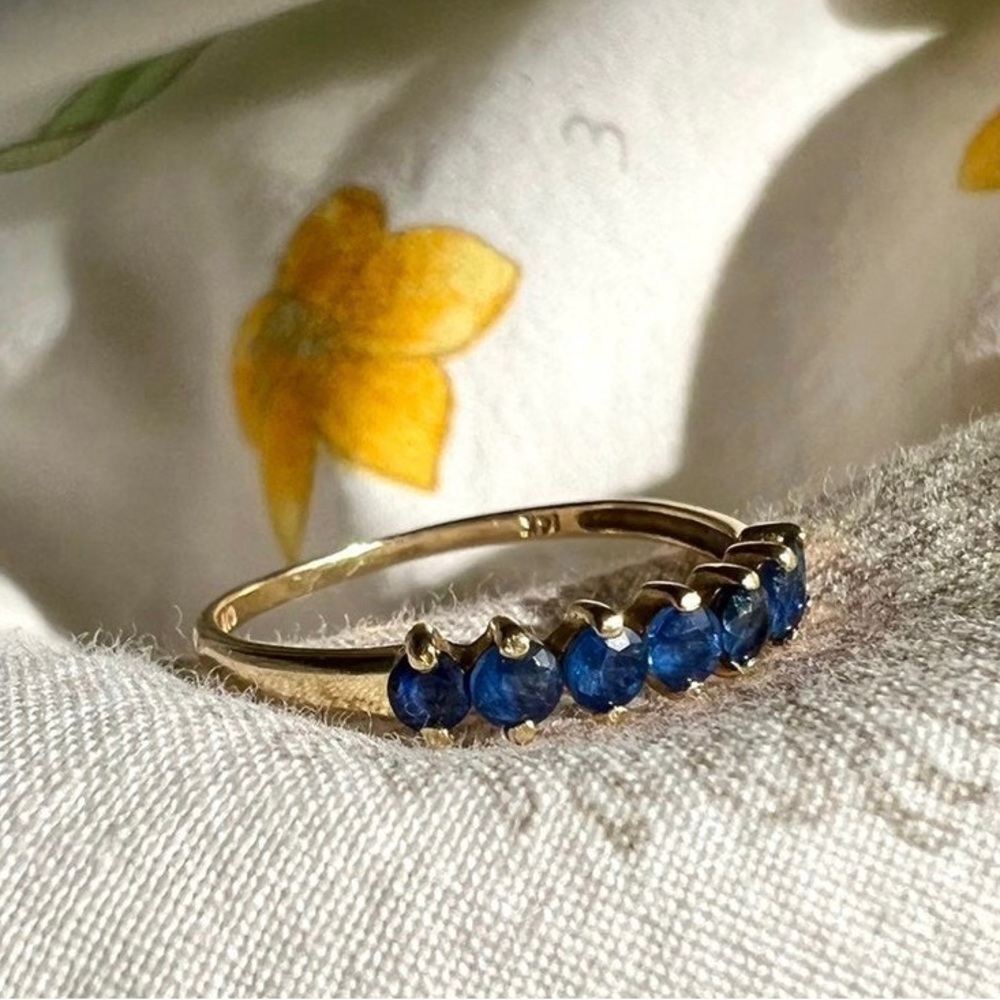 14k Solid Gold Round Cut Natural Sapphire Band Ring